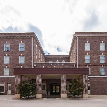 Liberty Hotel, Ascend Hotel Collection Cleburne Exterior photo